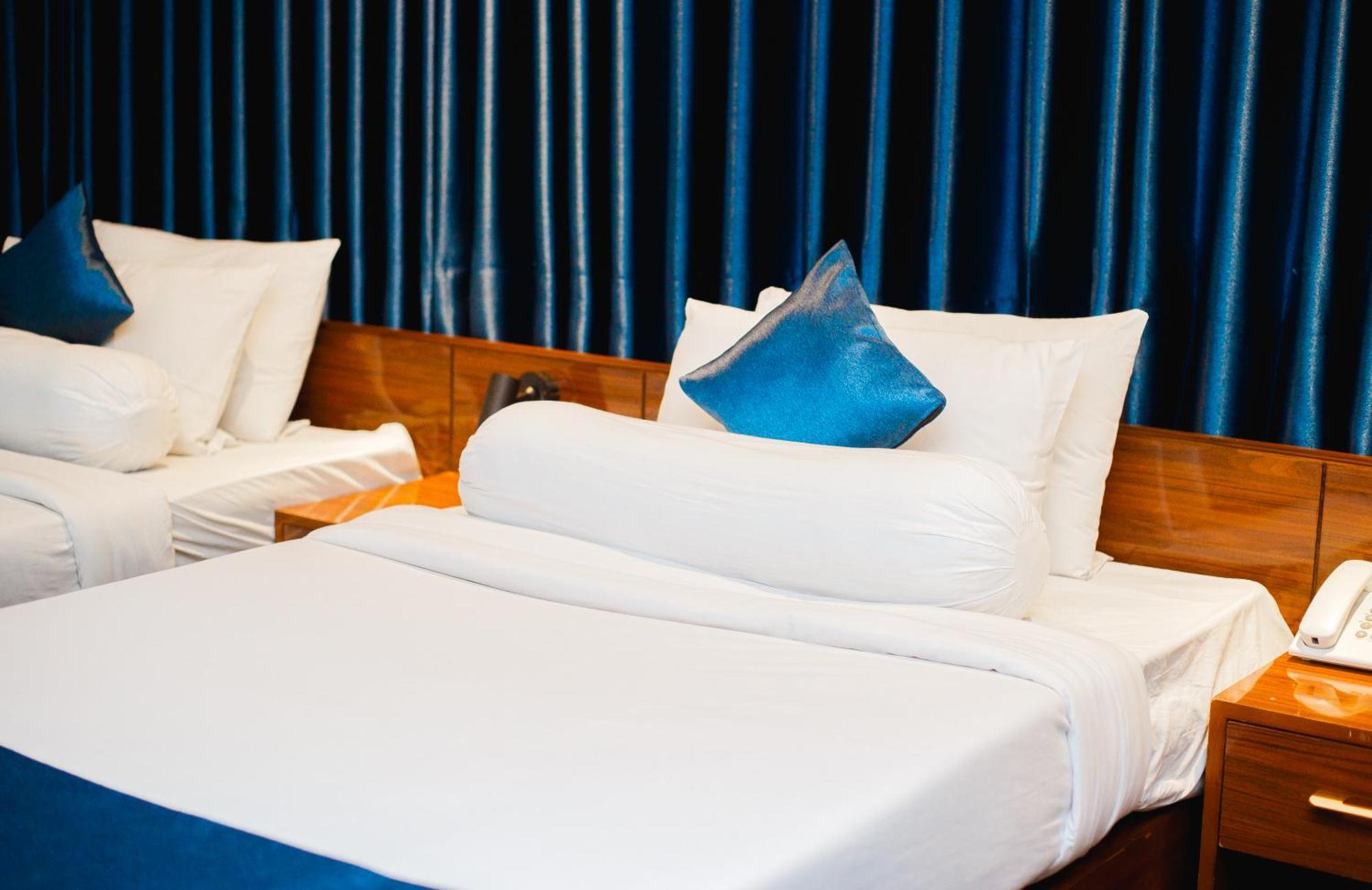 Hotel The Capital Ltd. Dhaka Zewnętrze zdjęcie